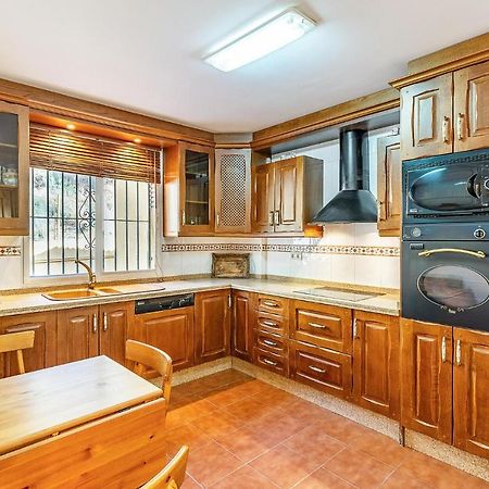 3 Bedroom Stunning Home In Сенес де ла Вега Экстерьер фото