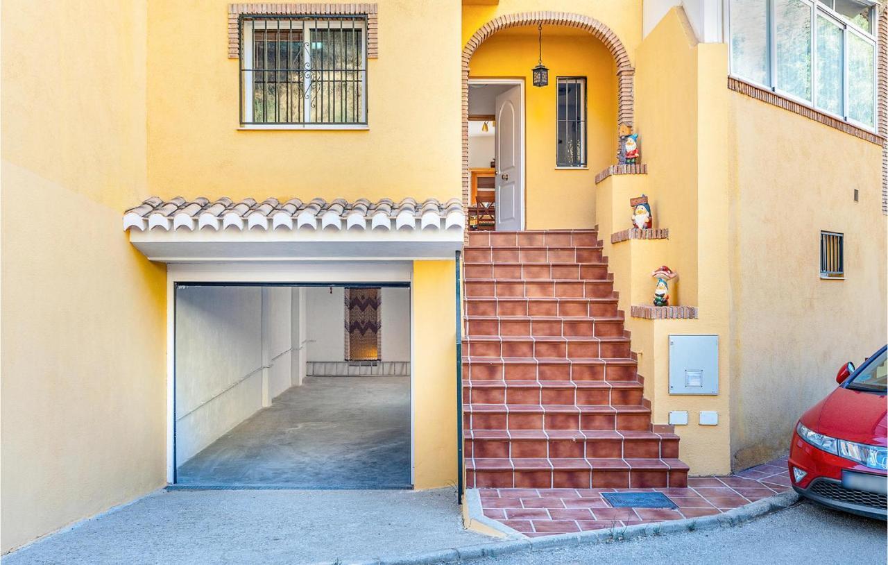 3 Bedroom Stunning Home In Сенес де ла Вега Экстерьер фото