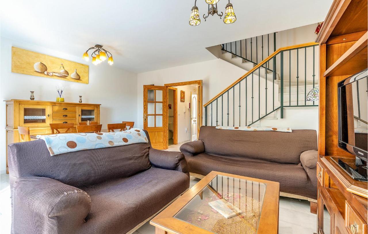 3 Bedroom Stunning Home In Сенес де ла Вега Экстерьер фото
