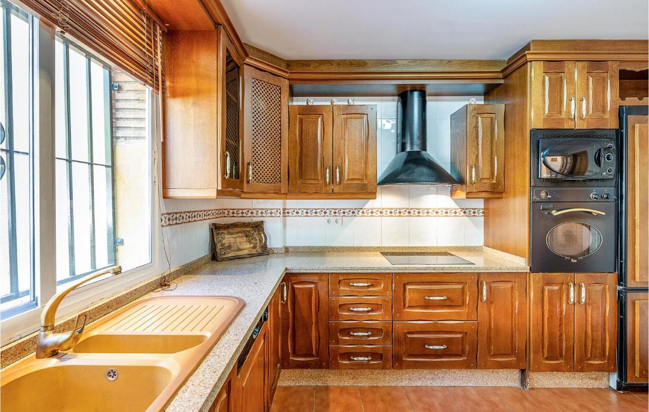 3 Bedroom Stunning Home In Сенес де ла Вега Экстерьер фото
